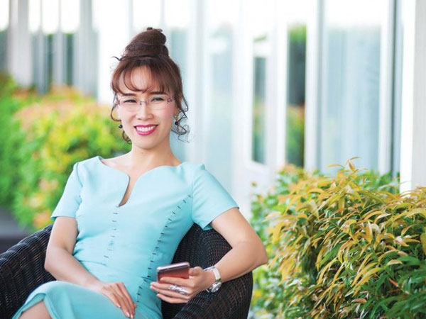 Khối tài sản tỷ USD của nữ tỷ phú Nguyễn Thị Phương Thảo vừa thôi giữ chức CEO của hãng hàng không