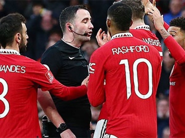 MU vô địch về tiền phạt tại Premier League