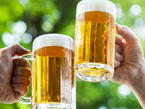 Tác dụng, tác hại của bia và số cốc nên uống mỗi ngày