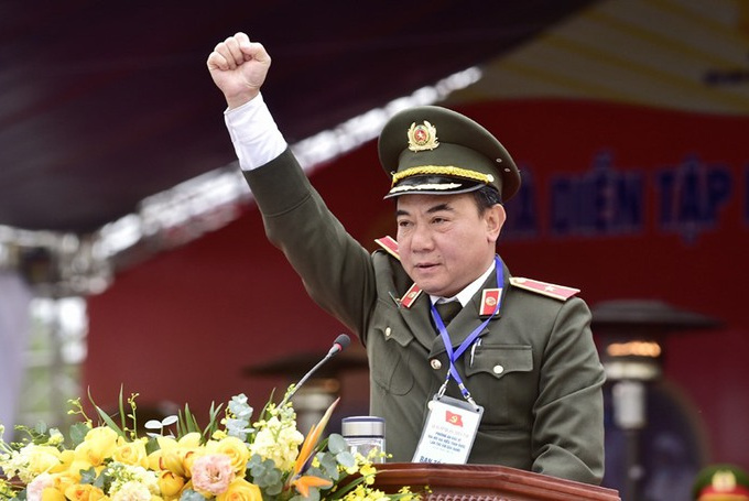 Vụ 'chuyến bay giải cứu': Cặp đôi đưa hàng triệu USD hối lộ để 'chạy án'