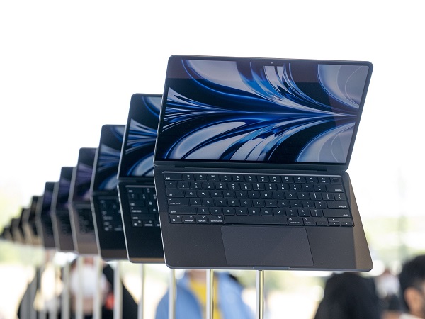 Apple cũng gặp khó với hàng tồn kho tăng cao