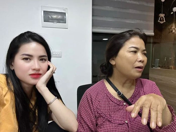 Tình hình hiện tại của 'chiến thần' Hà Linh ra sao mà mẹ phải đến tận công ty để thăm con gái?