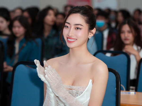 Hoa hậu là một nghề, sắc đẹp có phải tài năng?