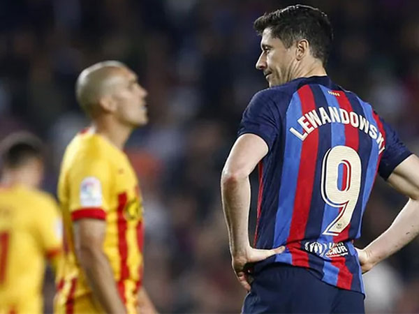 Barca bất lực trước 'đàn em' ngay tại Nou Camp