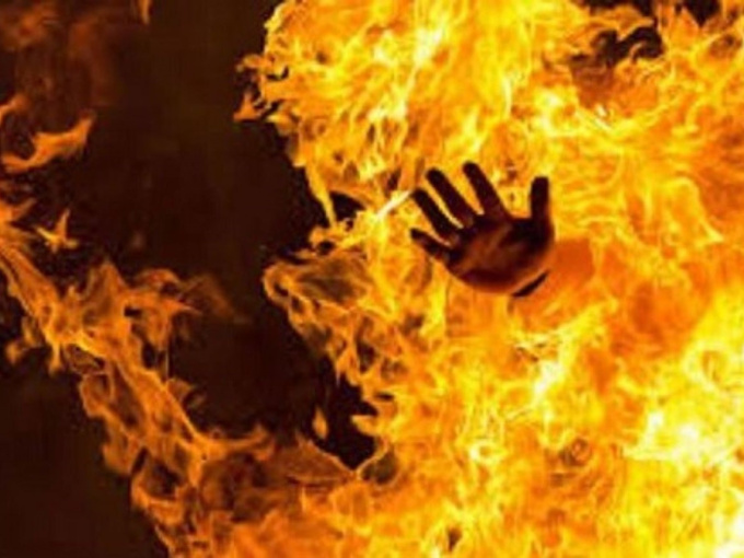 Bàng hoàng phát hiện thi thể thầy giáo cháy đen, nghi tự thiêu