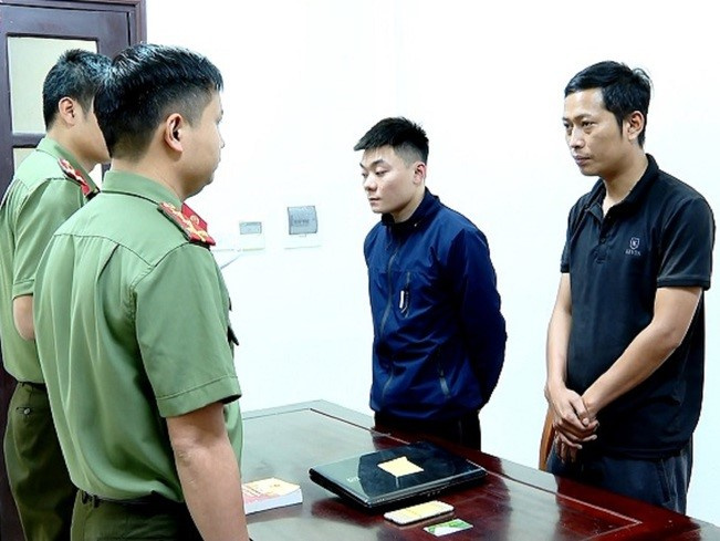 2 thanh niên điều hành đường dây đánh bạc hàng chục tỉ đồng