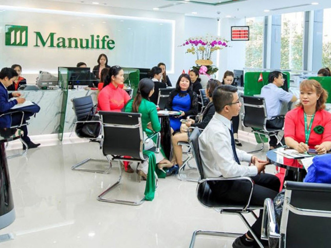 Lương nhân viên Manulife 1 tỷ đồng, cao gấp 2 lần Techcombank