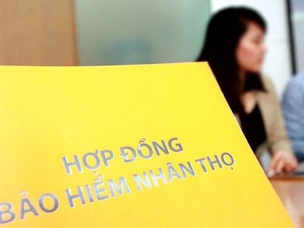 Từ vụ Ngọc Lan, mua bảo hiểm qua kênh ngân hàng như canh bạc