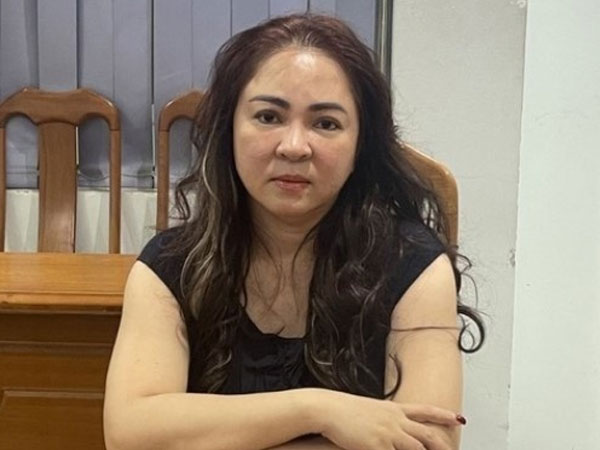 Công an TPHCM mời người tố cáo bà Nguyễn Phương Hằng đến làm việc