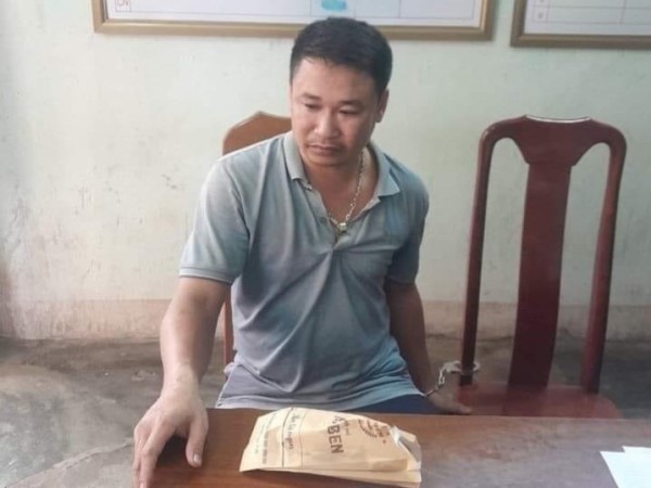 Vợ bỏ về nhà ngoại, thầy giáo mang dao tới nhà đoạt mạng bố vợ