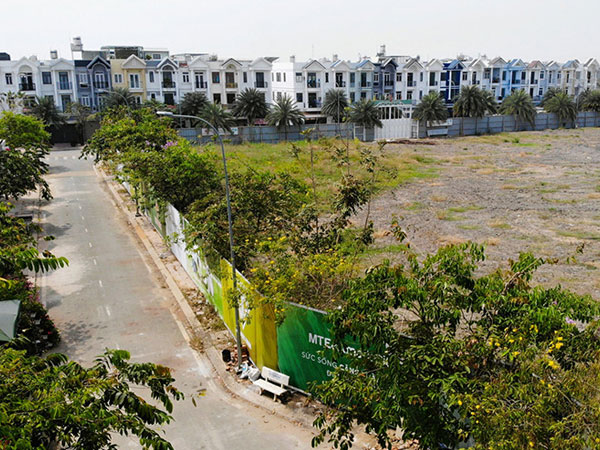 Đặt cọc tiền tỷ mua nhà trên giấy, khách hàng nhận rủi ro