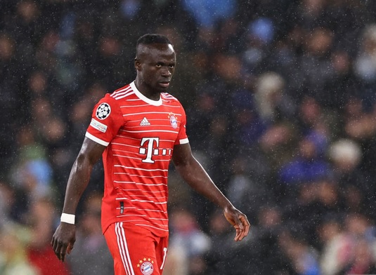 Bayern treo giò rồi chấm dứt hợp đồng với Sadio Mane