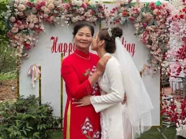 Bố mẹ chồng mở tiệc gả con dâu đi lấy chồng mới ở Phú Thọ: Bố mẹ đẻ cô dâu phản ứng gây bất ngờ