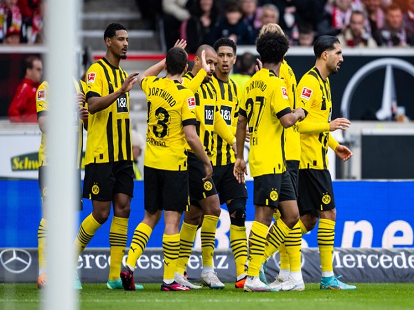 Vòng 28 Bundesliga: Bayern bị cầm hòa, Dortmund chia điểm theo kịch bản điên rồ
