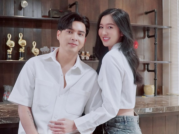 Hồ Quang Hiếu chính thức công khai danh tính bạn gái, nhan sắc khiến khán giả bất ngờ