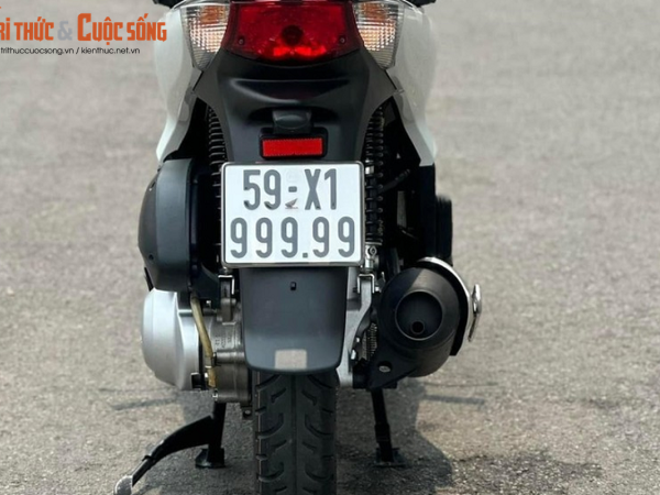 Honda SH đời 2012 biển 'ngũ quý' rao bán gần 4 tỷ ở Sài Gòn