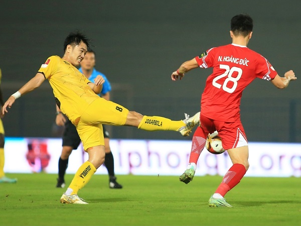 V.League lại nghỉ dài cho SEA Games 32, các HLV phản ứng thế nào?