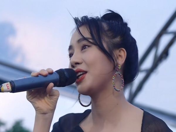 Ca sĩ TikTok: Ảo tưởng và lừa dối khán giả Việt?