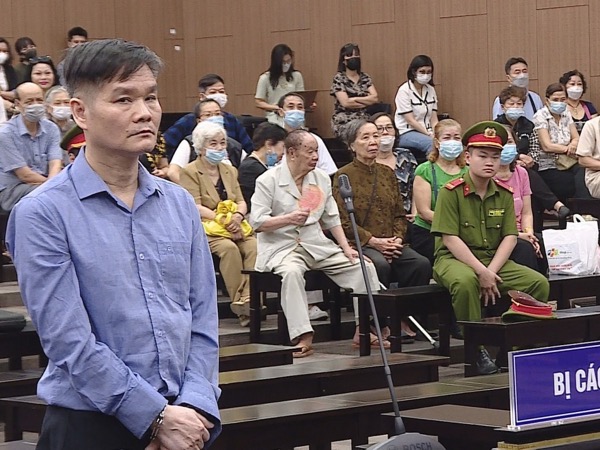 Xét xử 'tiến sĩ dạy làm giàu' Phạm Thanh Hải lừa đảo 576 tỷ đồng