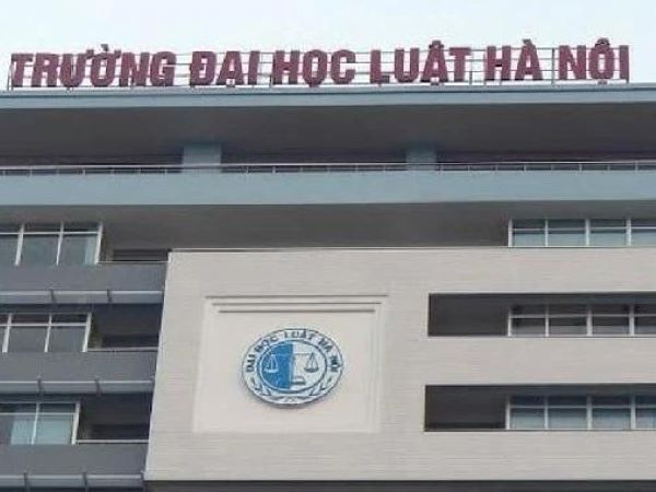 Trưởng khoa tại Đại học Luật Hà Nội bị 'tố' cưỡng dâm đã thôi việc
