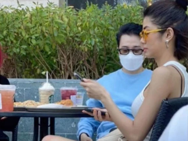 Karik và Đàm Phương Linh 'nối lại tình xưa', bị bắt gặp nắm tay nhau đi du lịch mới đây!