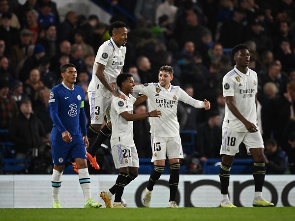 Thắng nhẹ Chelsea, Real chờ Man City ở bán kết