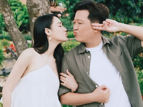 Clip: Nhã Phương thông báo mang thai lần 2 bằng cách thức đặc biệt, Trường Giang vỡ òa sung sướng