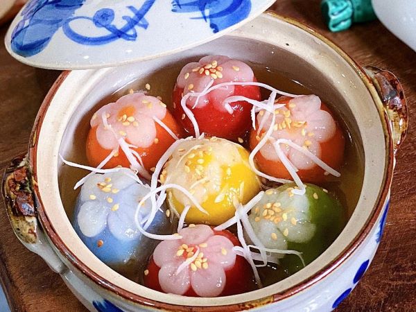 Tết Hàn thực, chỉ ngồi nhà bán hết 10 tấn bột bánh trôi ngũ sắc