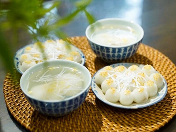 Chị em tranh cãi rôm rả đâu là bánh trôi, đâu là bánh chay