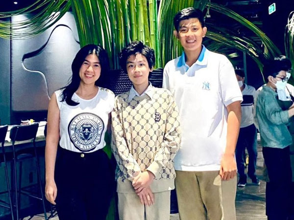 12 năm rời biệt thự 70 tỷ, con Phước Sang theo mẹ tiểu thư bán xôi, giờ sống sang chảnh, 16 tuổi cao gần 1m9