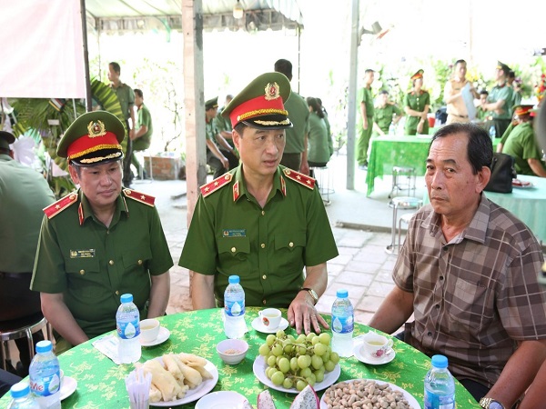Truy thăng cấp bậc hàm trung tá cho thiếu tá CSGT bị tông tử vong