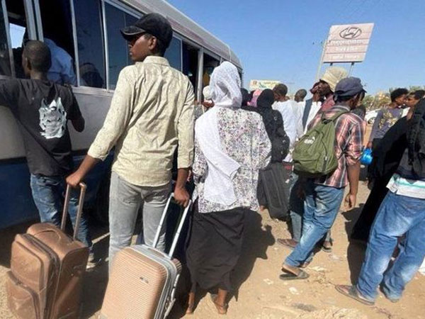 Giao tranh ở Sudan leo thang, các nước lên kế hoạch đặc biệt