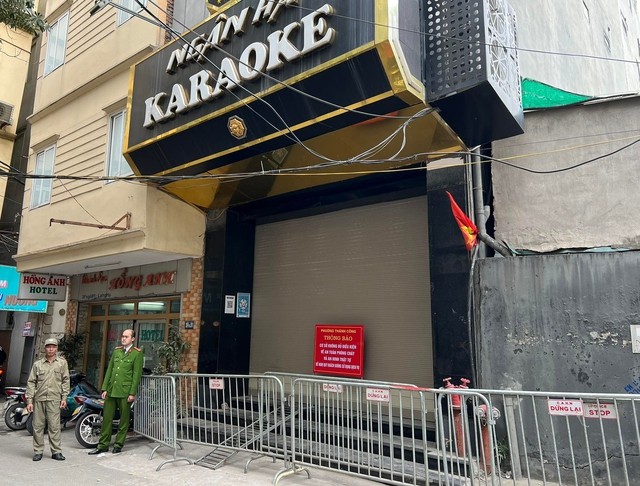 Phạt 180 triệu đồng cơ sở karaoke có múa thoát y ở Hà Nội