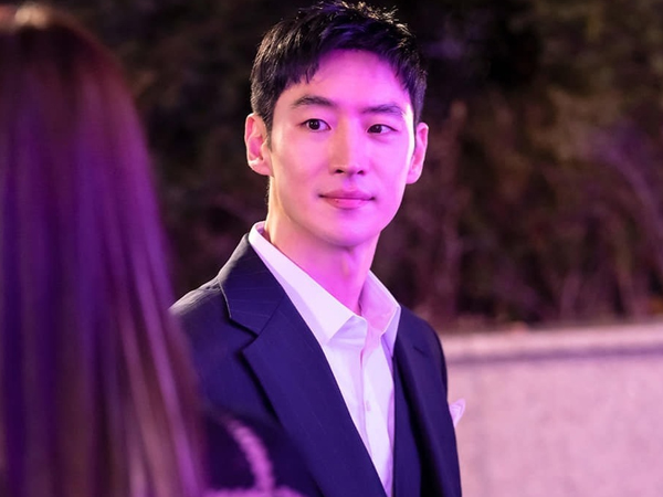 Taxi Driver 2 vừa kết thúc, Lee Je Hoon đã hé lộ phim mới