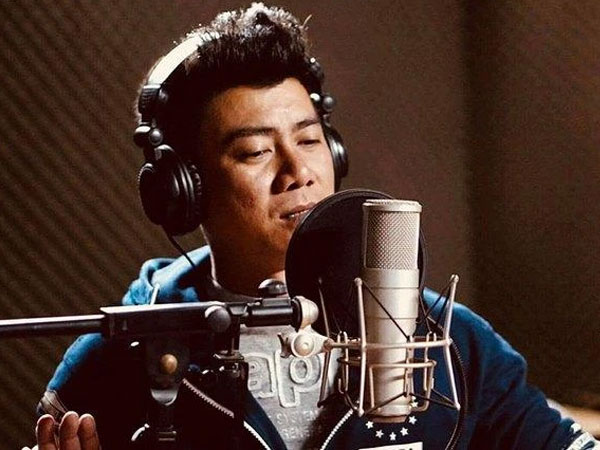 'Vua nhạc miền Tây' từng tuyên bố vỡ nợ nay quay lại showbiz, bất ngờ có thêm nghề tay trái