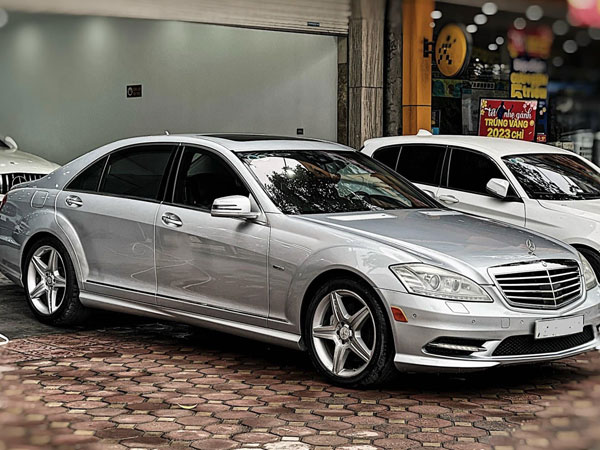 Xe sang Mercedes S400 Hybrid 'hot' một thời, sau 14 năm giá còn 838 triệu đồng