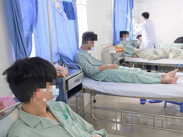 Nhiều học sinh bị ngộ độc thuốc lá điện tử, thuốc lá nung nóng