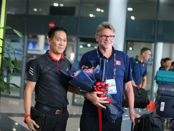 U22 Việt Nam có mặt ở Campuchia, sẵn sàng chiến dịch bảo vệ HCV SEA Games