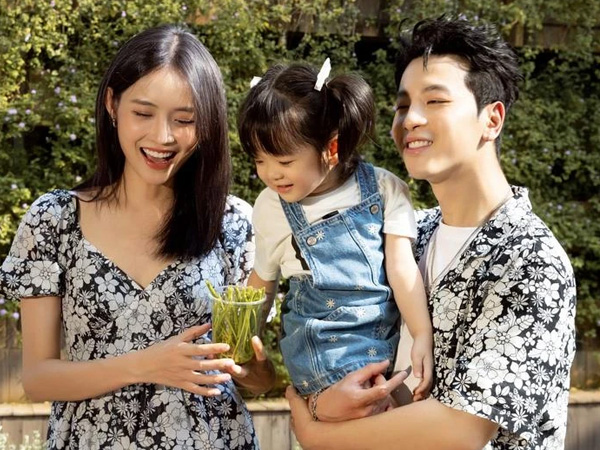Trương Mỹ Nhân 'đánh dấu chủ quyền' với bạn trai hậu ồn ào của Phí Ngọc Hưng cùng gái lạ
