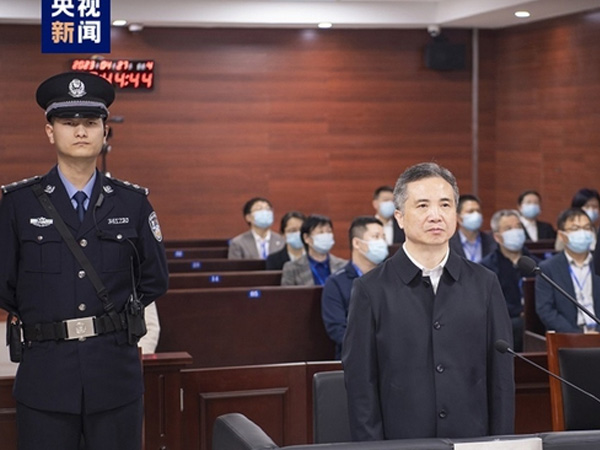 Trung Quốc: Cái kết đắng cho quan chức nghi nhận 28 triệu USD từ công ty của Jack Ma
