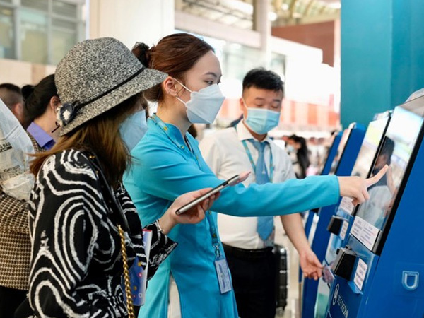 Cục Hàng không nói gì về giá vé máy bay tăng cao?