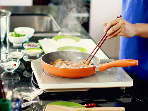 Những món không nên ăn khi đi du lịch