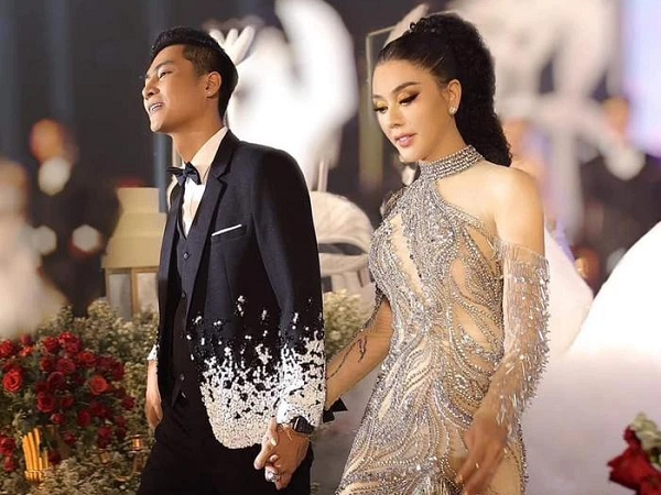 Lâm Khánh Chi bất ngờ thông báo 'nối lại tình xưa' với chồng cũ?
