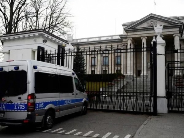 Căng thẳng gia tăng sau khi Ba Lan tịch thu cơ sở giáo dục của Nga ở Warsaw