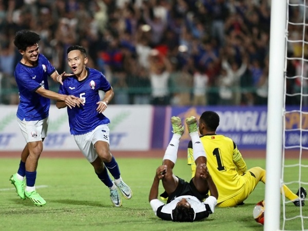 Bảng xếp hạng bóng đá SEA Games 32: U22 Thái Lan, Campuchia tạm dẫn đầu 2 bảng