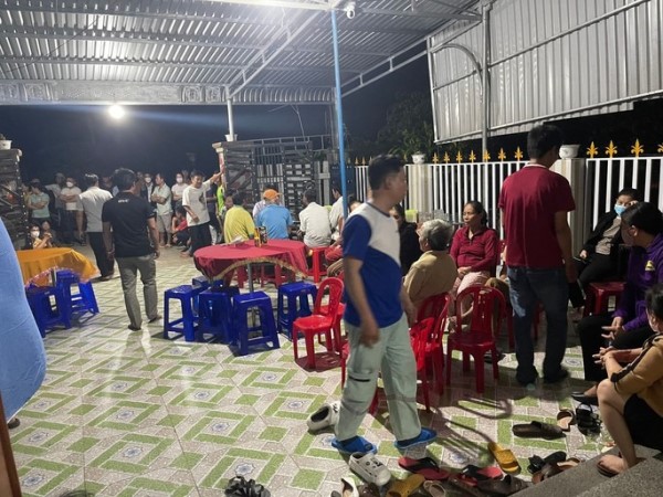 Đi hóng mát cùng bà, 3 cháu bé chết đuối thương tâm
