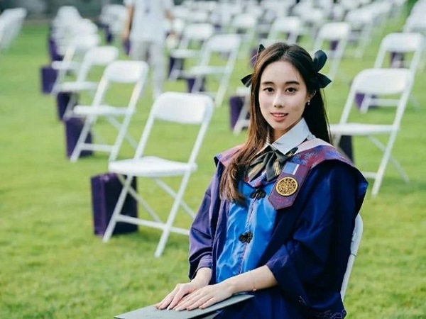 Chân dung ái nữ duy nhất còn độc thân của gia tộc vua sòng bạc Hà Hồng Sân
