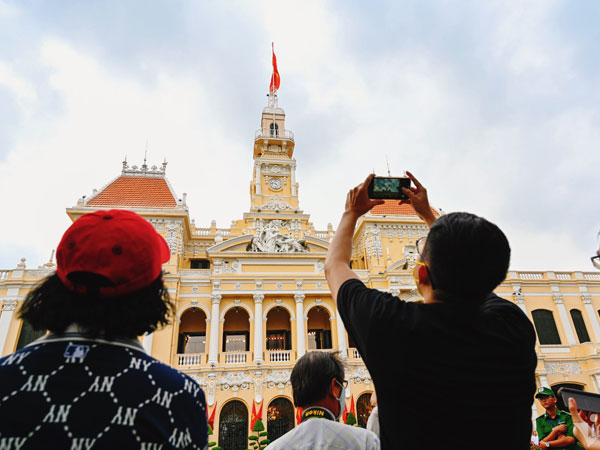 Bên trong toà nhà UBND TP.HCM hơn 110 năm tuổi