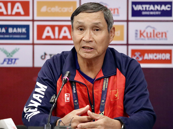 HLV Mai Đức Chung: Không có đội bóng yếu ở SEA Games 32