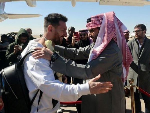 Messi tới Saudi Arabia chỉ vài giờ sau trận thua sốc của PSG